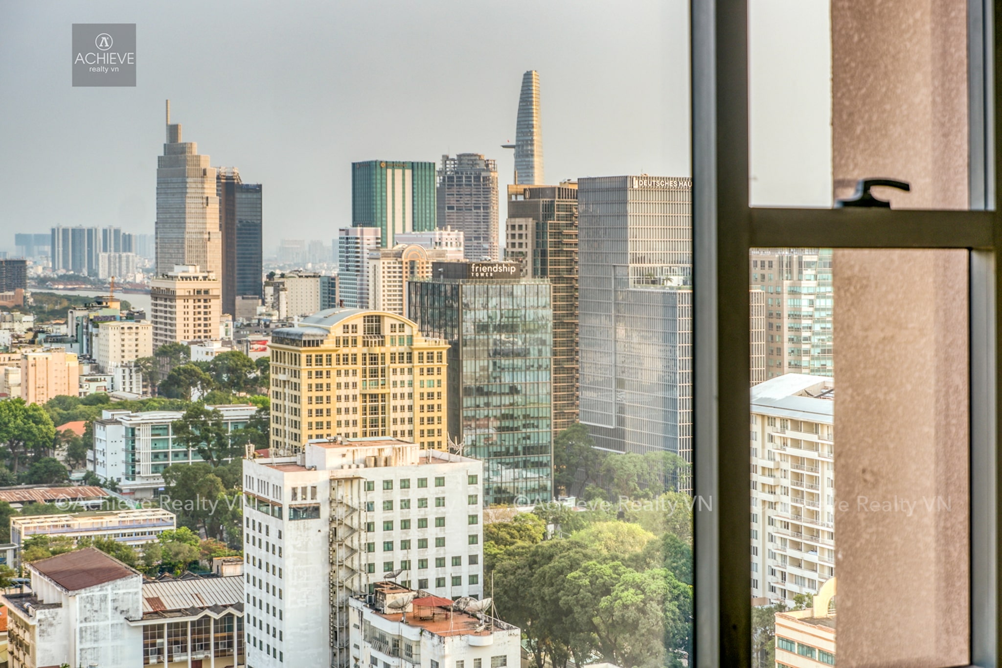 Cho thuê hoặc bán căn hộ 3 phòng ngủ The Marq Quận 1 Hong Kong Land 