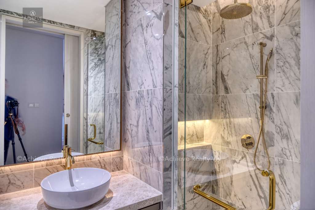 Cho thuê căn hộ 4 phòng ngủ Cove Residence Empire City 212m2