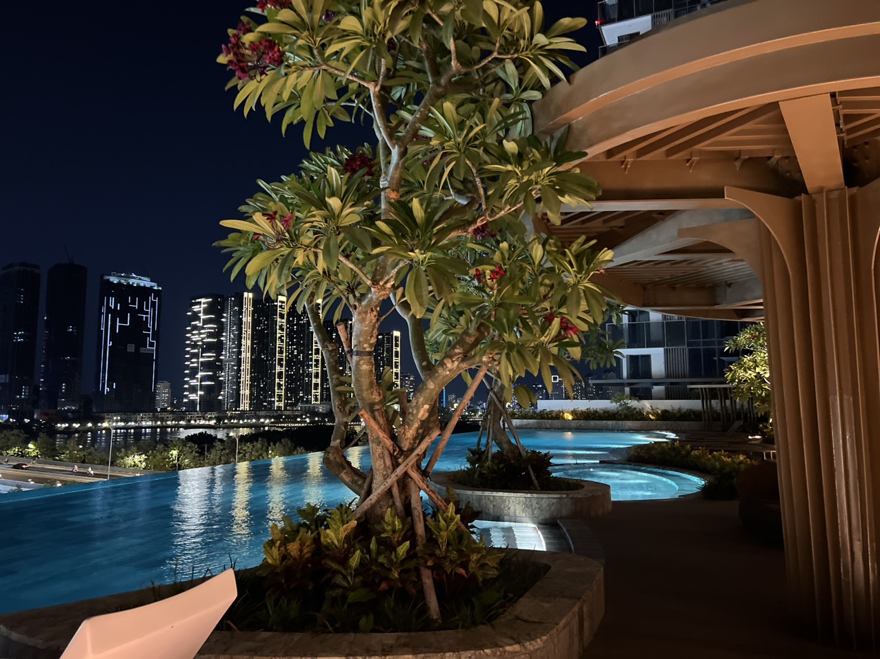Cho thuê căn hộ 2 Phòng ngủ Opera Residence | The Metropole Thủ Thiêm | 94m2 | Nội thất cơ bản