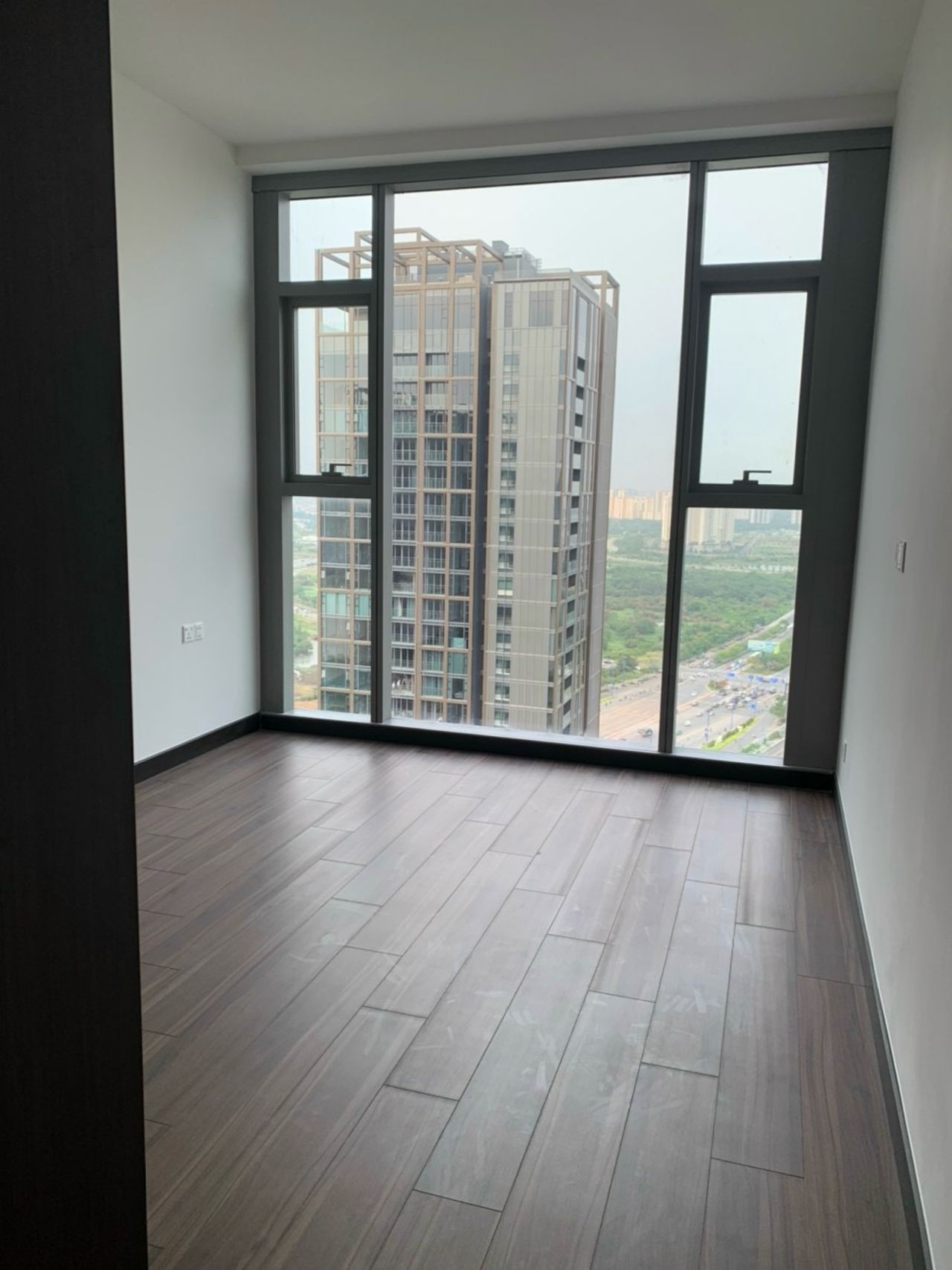 For Rent: 2-Bedroom Apartment at Tilia Residences | Empire City | 98sqm | Basic furnished