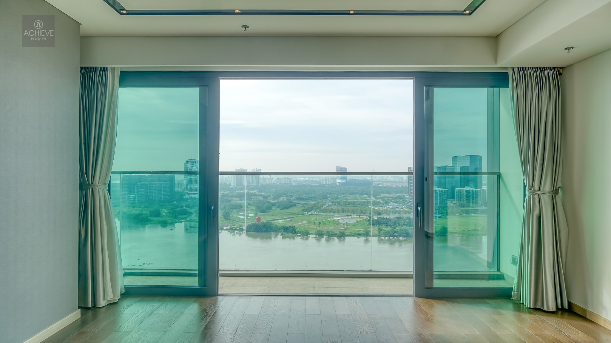 Cho Thuê Căn Hộ 3 Phòng Ngủ Tòa Lake – Grand Marina Saigon | Q648816