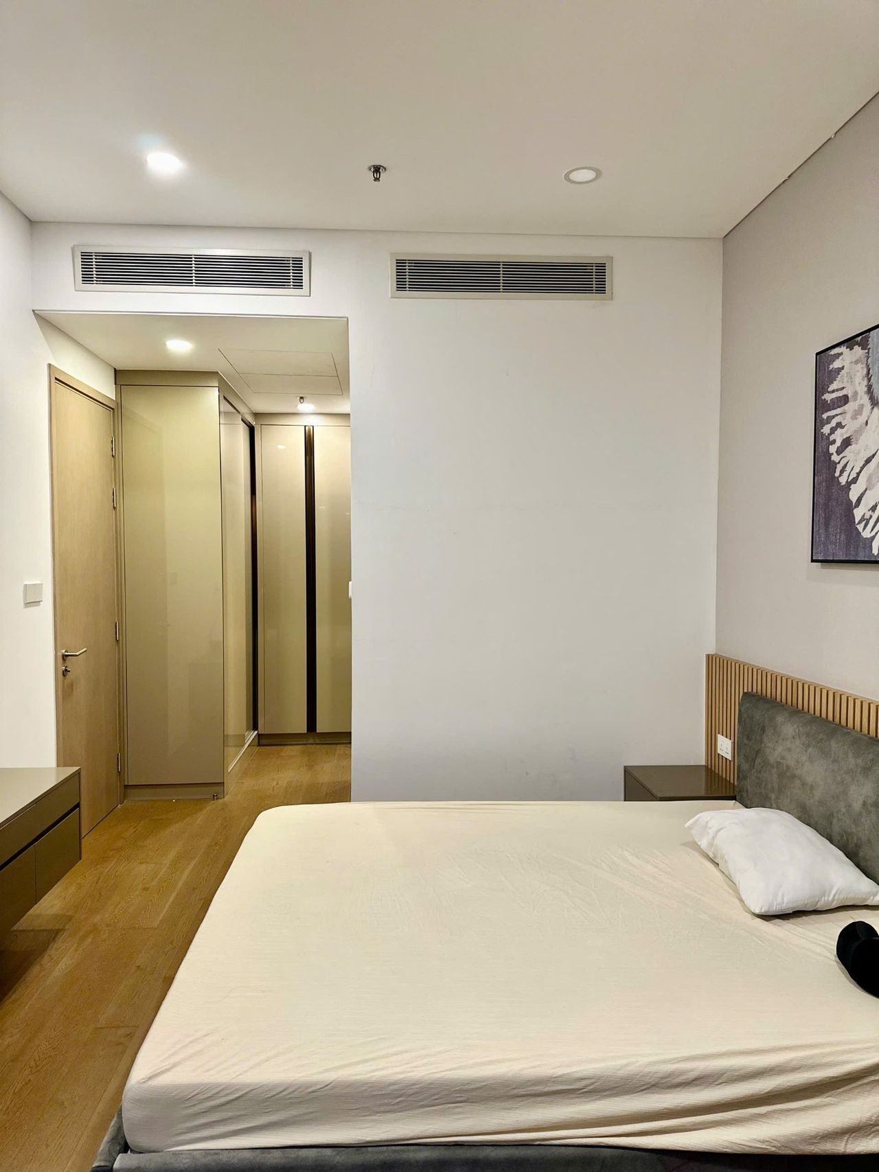 Cho thuê căn hộ 2 Phòng Ngủ | 94 m² | Full Nội Thất | The River Thủ Thiêm
