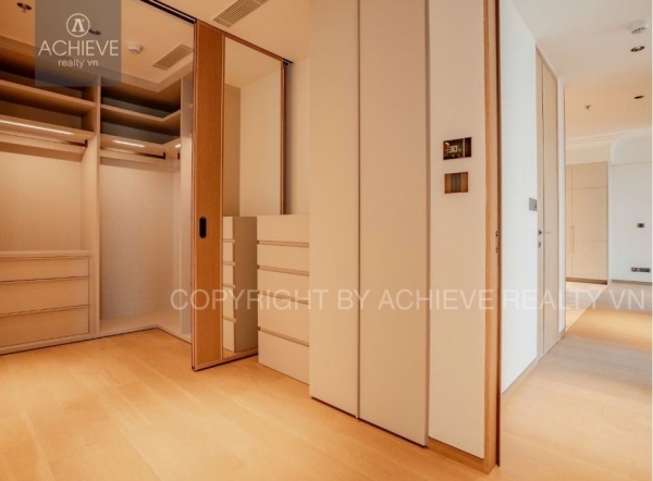 Cho thuê Căn hộ 3 Phòng Ngủ Grand Marina Saigon | SEA Tower | 125m2 | Nội thất cơ bản| Q647219-R